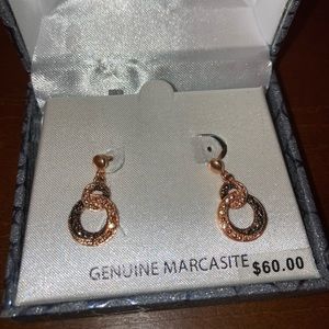 Women’s earings